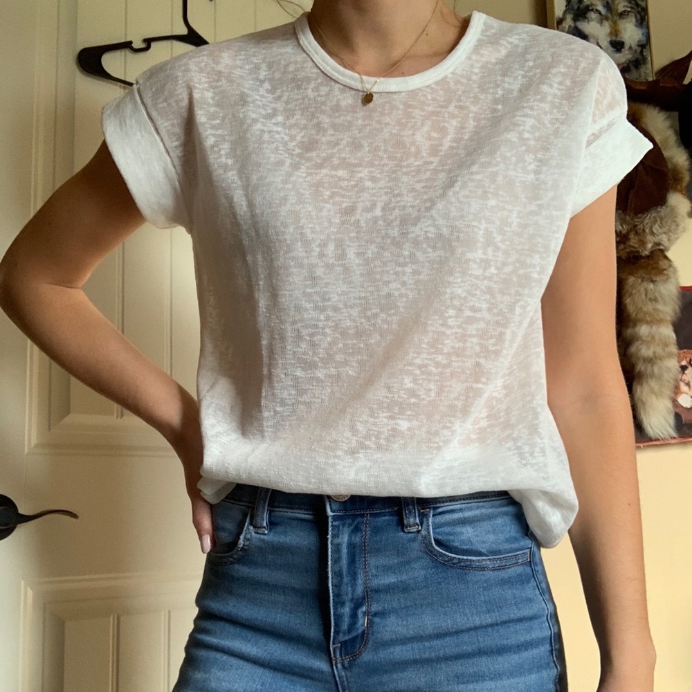 White, speckled t-shirt